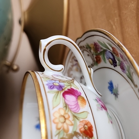 Vintage Empress Dresden Flower teacup and saucer by Schumann Bavaria - Picture 2 of 16